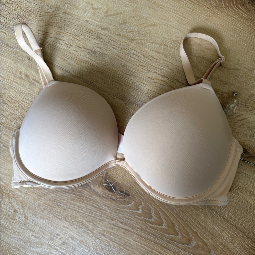 PINK Victoria's Secret Light Beige Bra